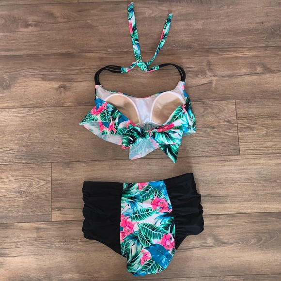 Essentials By Body Concept Tropical Bikini - Picture 4 of 4